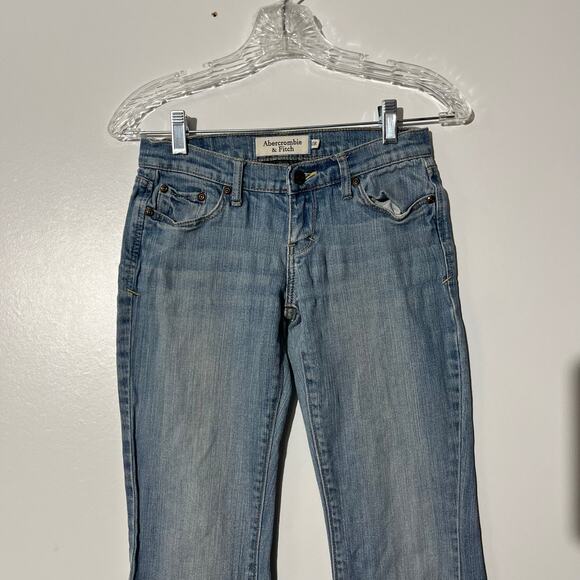 Abercrombie & Fitch Stretch Emma Boot Cut Slim Fit Washed Blue Jeans Women’s 30R - Picture 2 of 7
